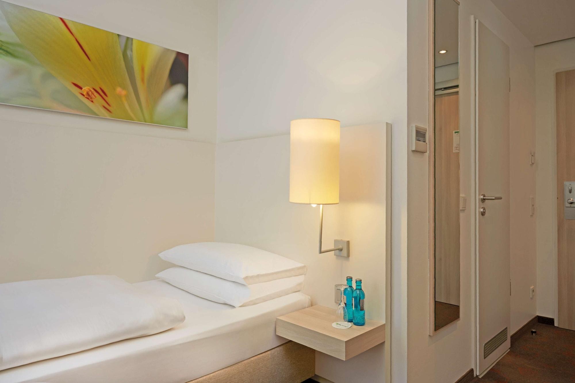 H+ Hotel
